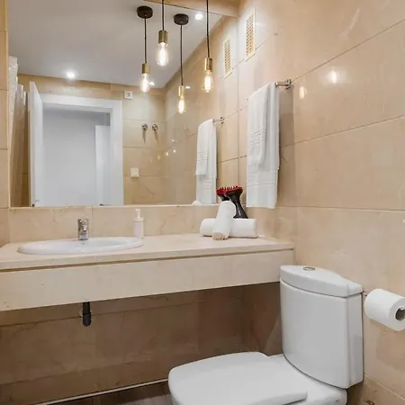 Puerto Banus Con Parking & Piscina. Марбелья